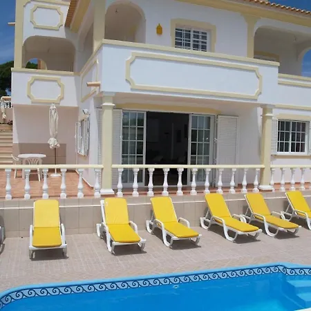 Villa Mariamar *